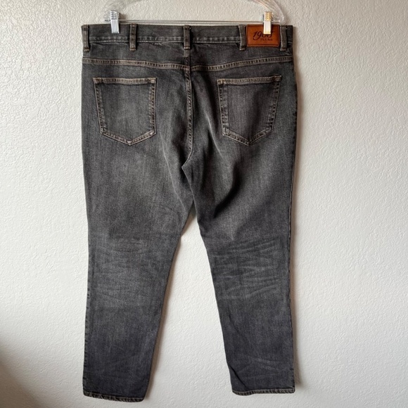 Jos. A. Bank 40Wx32L - 1905 grey tailored fit jeans - Picture 2 of 10